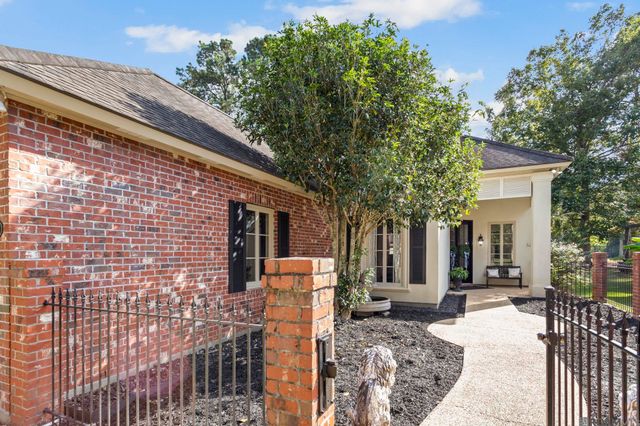 6126 Beechgrove Ln, St Francisville, LA 70775