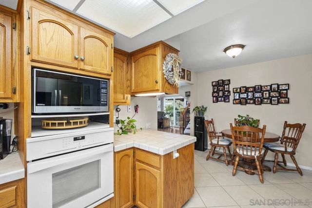 9948 Kincaid St, Santee, CA 92071