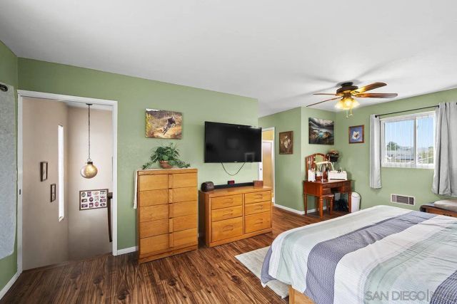 9948 Kincaid St, Santee, CA 92071