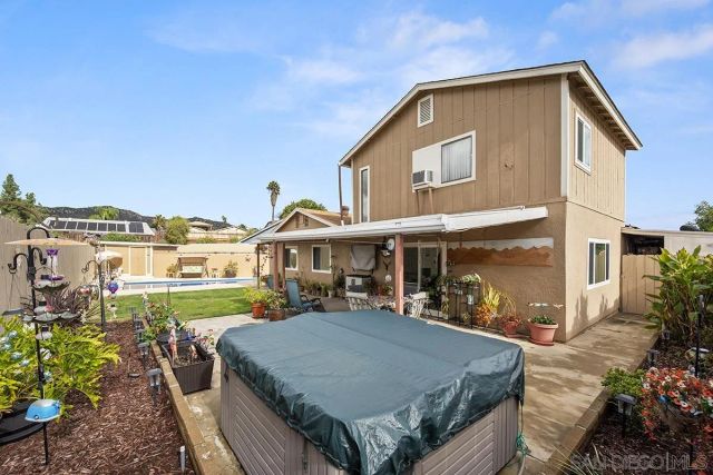 9948 Kincaid St, Santee, CA 92071