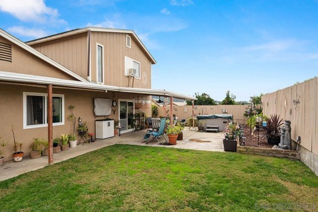 9948 Kincaid St, Santee, CA 92071