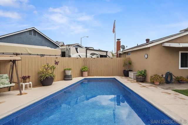 9948 Kincaid St, Santee, CA 92071