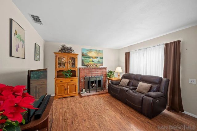 9948 Kincaid St, Santee, CA 92071