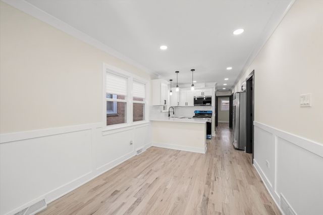 6709 W 59th Street, Chicago, IL 60638