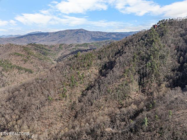 10 Sunset Rd, Sevierville, TN 37862