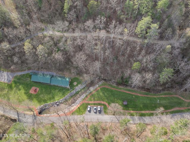 10 Sunset Rd, Sevierville, TN 37862