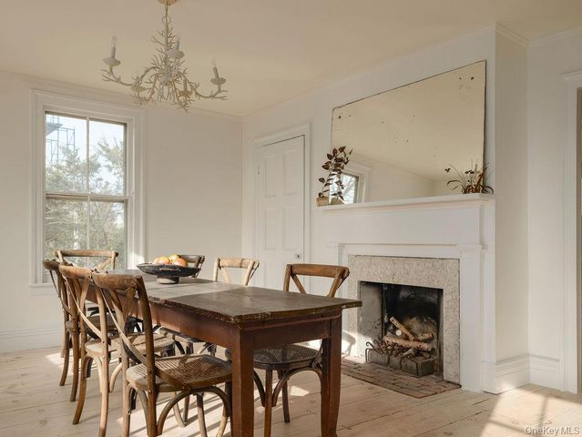 7220 Main Road, East Marion, NY 11939