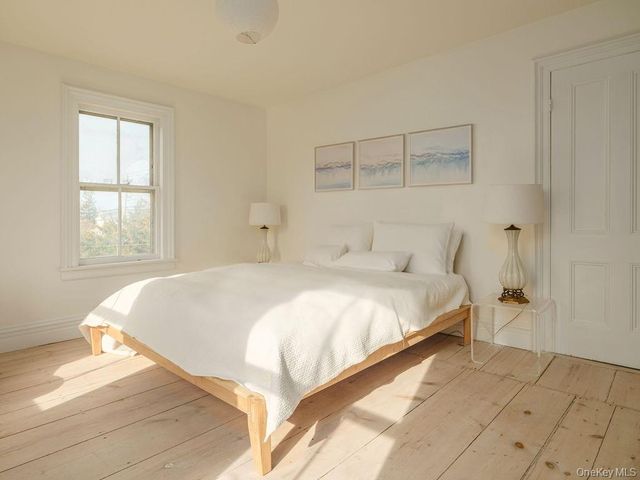 7220 Main Road, East Marion, NY 11939