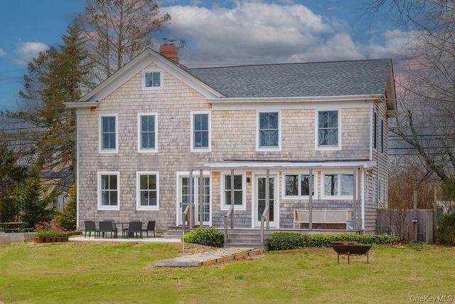 7220 Main Road, East Marion, NY 11939