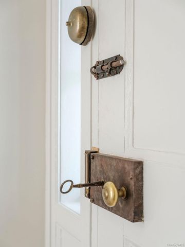 7220 Main Road, East Marion, NY 11939