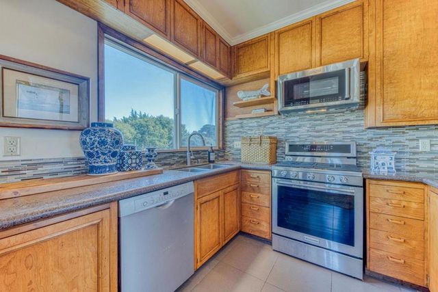 953 W Franklin Street, Monterey, CA 93940
