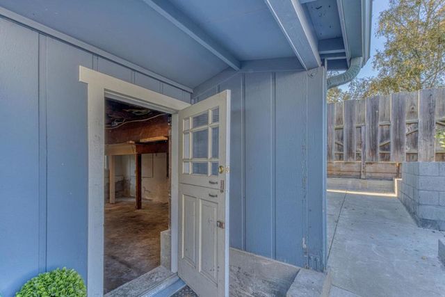 953 W Franklin Street, Monterey, CA 93940
