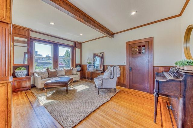 953 W Franklin Street, Monterey, CA 93940