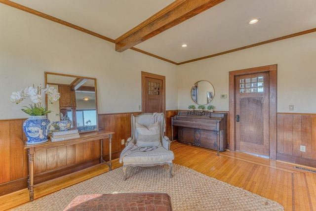 953 W Franklin Street, Monterey, CA 93940