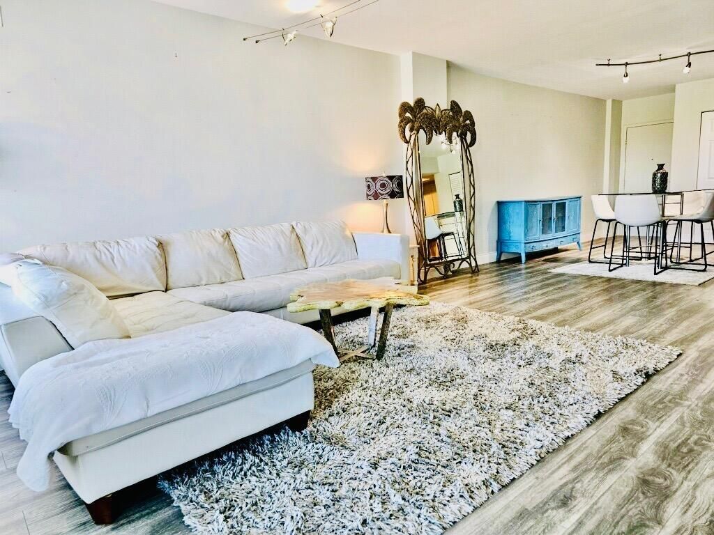 Image 7 of property listing at 3450 S Ocean Boulevard 224, Palm Beach, FL 33480