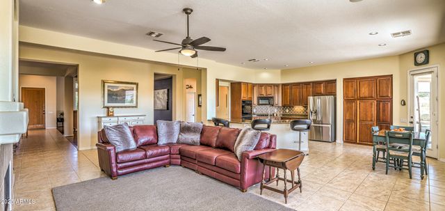 14612 S 4TH Avenue, Phoenix, AZ 85045