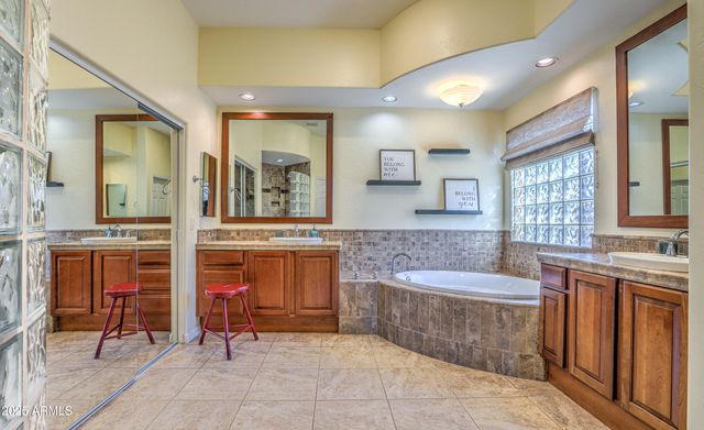 14612 S 4TH Avenue, Phoenix, AZ 85045