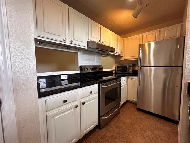 501 KNIGHTS RUN AVENUE 1327, Tampa, FL 33602