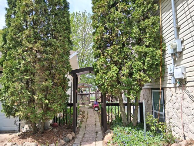 10055 N Genesee Road Nw, Thetford Township, MI 48458