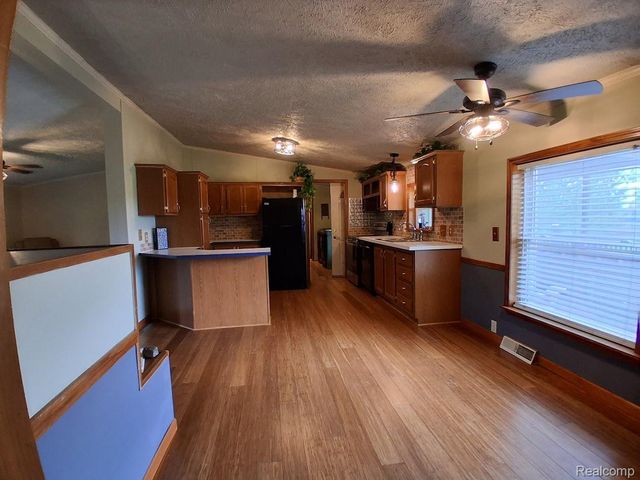 10055 N Genesee Road Nw, Thetford Township, MI 48458