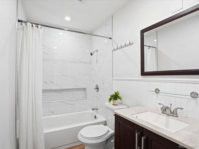 5657 S Lowell Boulevard, Littleton, CO 80123