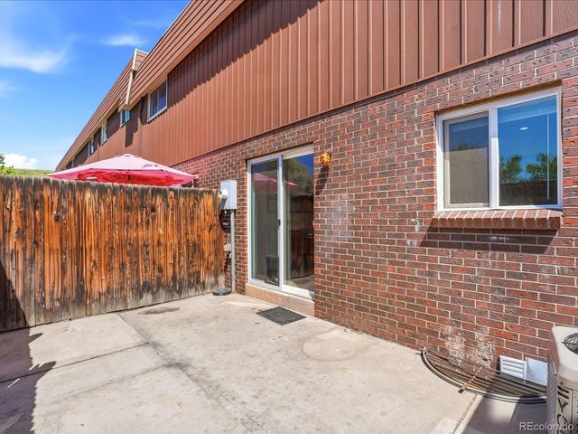 5657 S Lowell Boulevard, Littleton, CO 80123