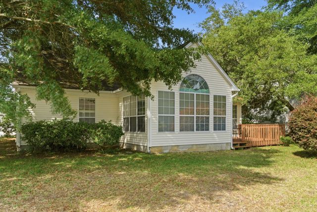 87 Low Country Ln., Pawleys Island, SC 29585
