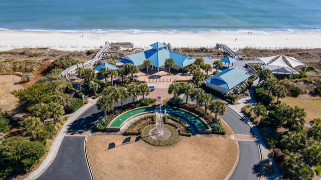 87 Low Country Ln., Pawleys Island, SC 29585