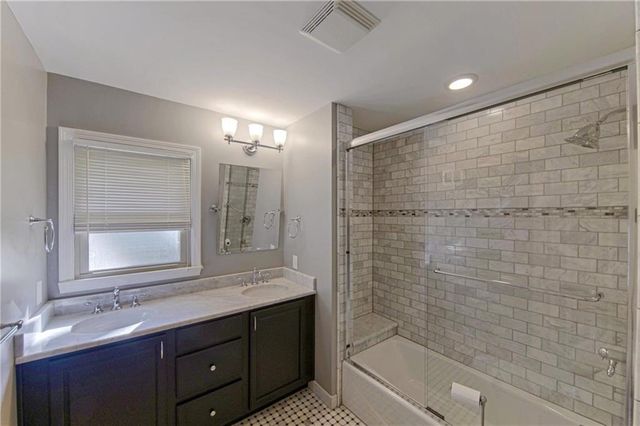 4411 W 97 Street, Overland Park, KS 66207