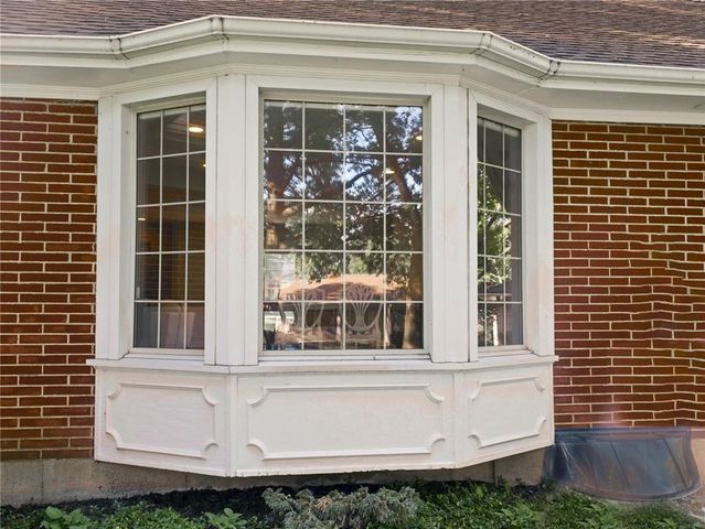 4411 W 97 Street, Overland Park, KS 66207