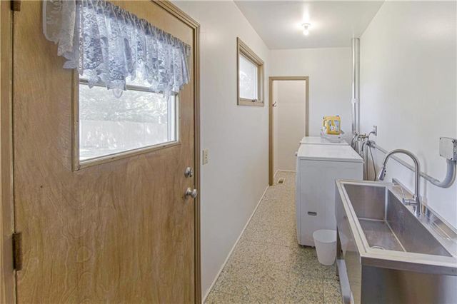 4411 W 97 Street, Overland Park, KS 66207