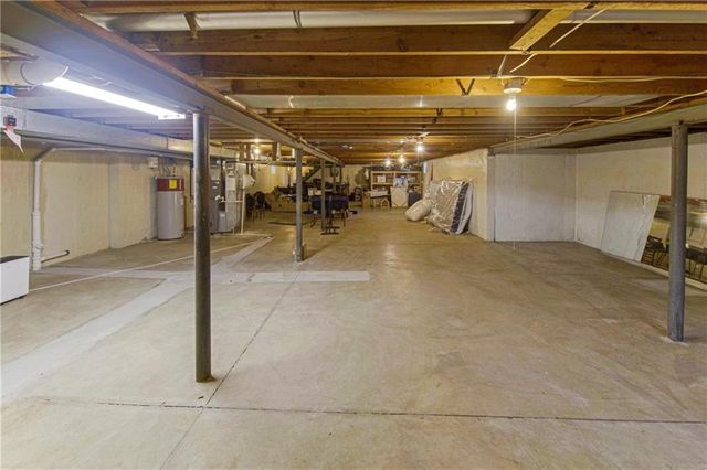 4411 W 97 Street, Overland Park, KS 66207