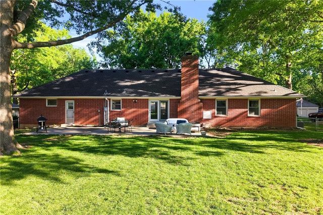 4411 W 97 Street, Overland Park, KS 66207