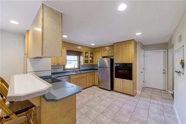 4411 W 97 Street, Overland Park, KS 66207