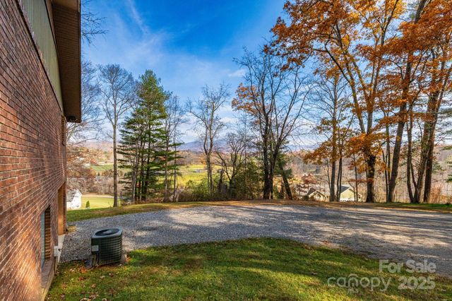 84 Joe jenkins Road, Fairview, NC 28730