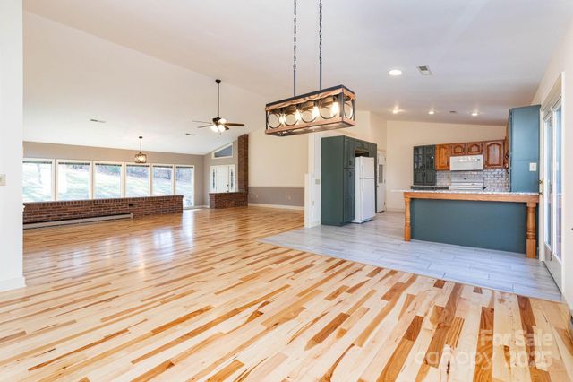 84 Joe jenkins Road, Fairview, NC 28730