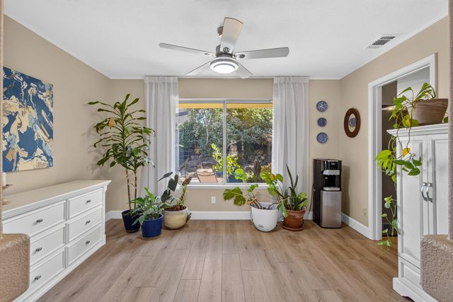 1415 Valley Glen Dr, Roseville, CA 95747