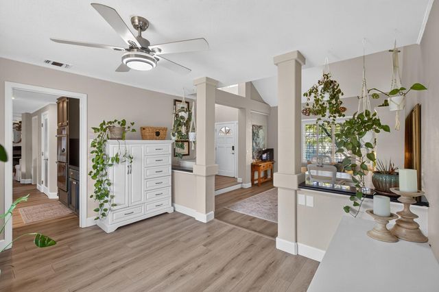 1415 Valley Glen Dr, Roseville, CA 95747