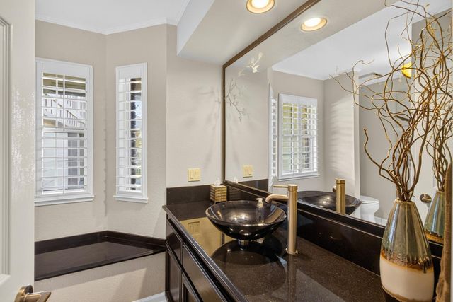 1415 Valley Glen Dr, Roseville, CA 95747