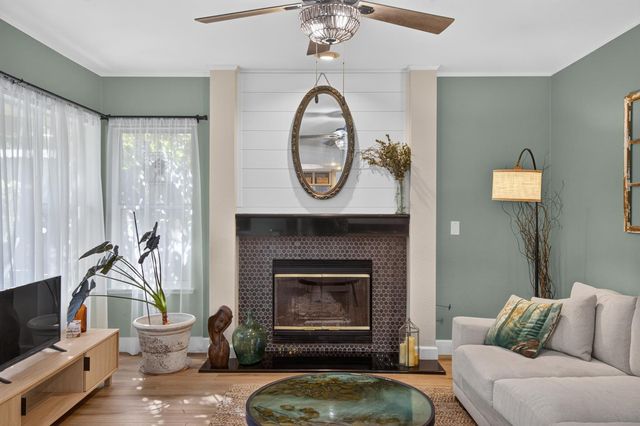 1415 Valley Glen Dr, Roseville, CA 95747