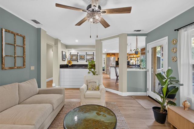 1415 Valley Glen Dr, Roseville, CA 95747