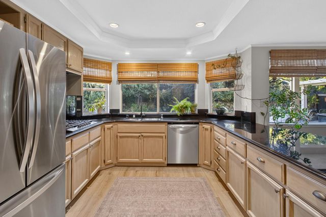 1415 Valley Glen Dr, Roseville, CA 95747
