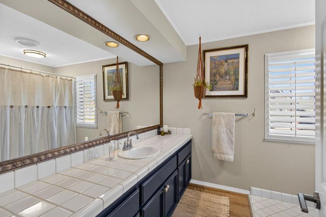 1415 Valley Glen Dr, Roseville, CA 95747