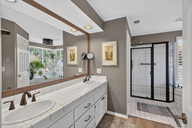 1415 Valley Glen Dr, Roseville, CA 95747