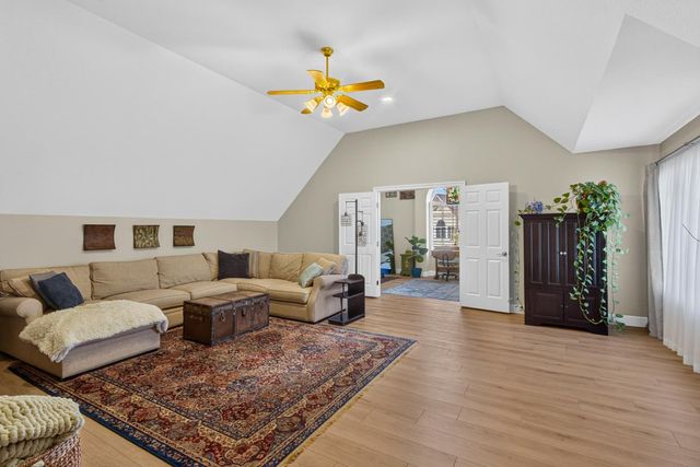 1415 Valley Glen Dr, Roseville, CA 95747