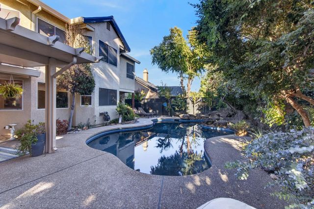 1415 Valley Glen Dr, Roseville, CA 95747