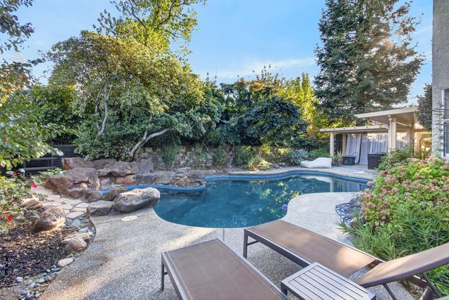 1415 Valley Glen Dr, Roseville, CA 95747