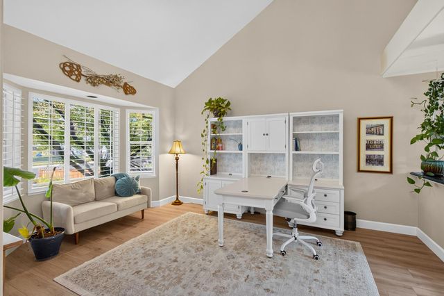 1415 Valley Glen Dr, Roseville, CA 95747