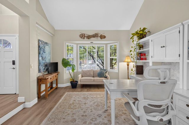 1415 Valley Glen Dr, Roseville, CA 95747