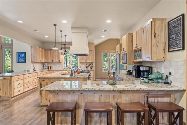 11382 Cour Royal, Nevada City, CA 95959